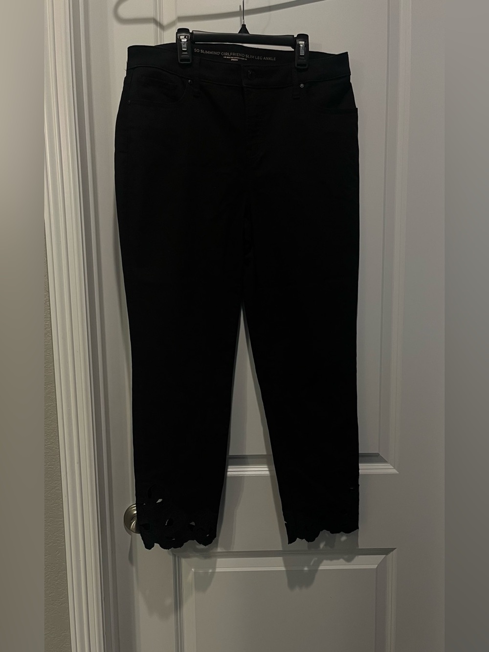 NWOT Women’s Chico's So Slimming Girlfriend Slim Leg Ankle Jeans Size US 10 R